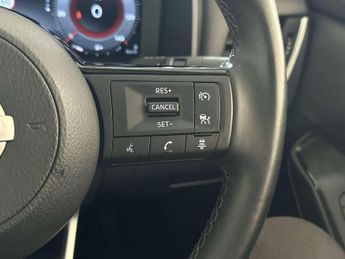 Nissan Qashqai 1.3 DIG-T MHEV N-Connecta SUV 5dr Petrol Hybrid Manual Euro 6 (s