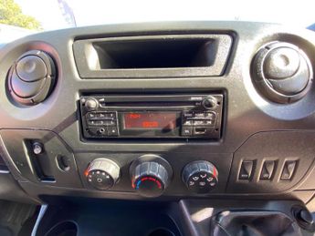 Nissan NV400 2.3 dCi 35 SE FWD L2 H3 Euro 6 (s/s) 5dr