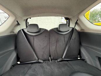 Toyota AYGO 1.0 VVT-i Ice Euro 5 3dr