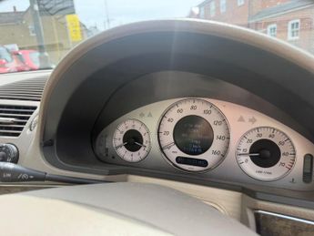Mercedes-Benz E Class 5.0 E500 Avantgarde 7G-Tronic 5dr