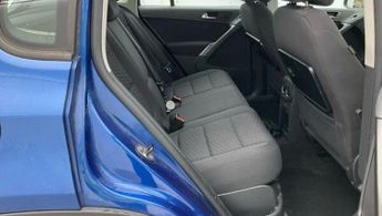 Volkswagen Tiguan 2.0 TDI Escape Auto 4WD Euro 5 5dr