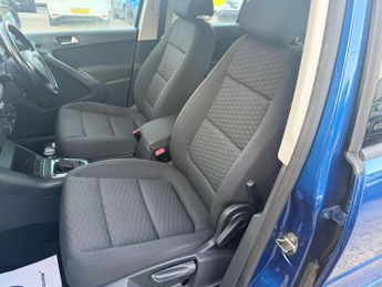 Volkswagen Tiguan 2.0 TDI Escape Auto 4WD Euro 5 5dr