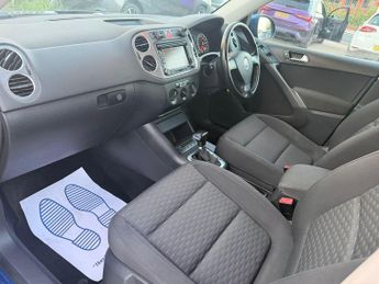 Volkswagen Tiguan 2.0 TDI Escape Auto 4WD Euro 5 5dr