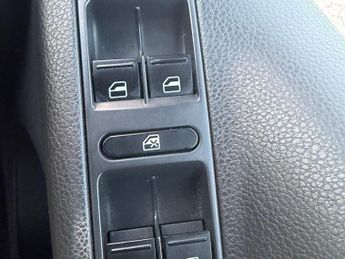 Volkswagen Tiguan 2.0 TDI Escape Auto 4WD Euro 5 5dr