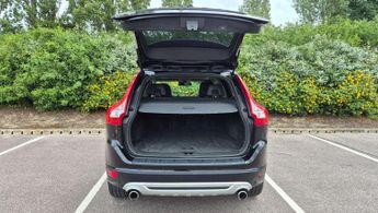 Volvo XC60 3.0 T6 R-Design SE Geartronic AWD Euro 5 5dr