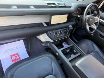 Land Rover Defender 90 3.0 D250 MHEV X-Dynamic HSE Auto 4WD Euro 6 (s/s) 3dr