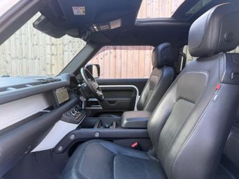 Land Rover Defender 90 3.0 D250 MHEV X-Dynamic HSE Auto 4WD Euro 6 (s/s) 3dr