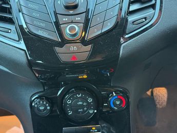 Ford Fiesta 1.5 TDCi Zetec Euro 5 5dr