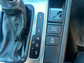 Volkswagen Passat 2.0 TDI BlueMotion Tech SE DSG Euro 5 (s/s) 5dr