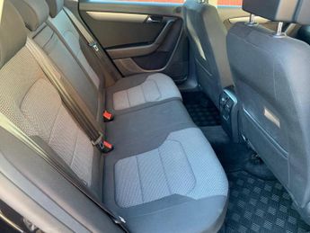 Volkswagen Passat 2.0 TDI BlueMotion Tech SE DSG Euro 5 (s/s) 5dr
