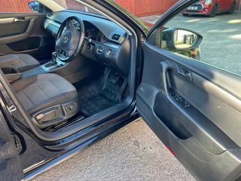 Volkswagen Passat 2.0 TDI BlueMotion Tech SE DSG Euro 5 (s/s) 5dr