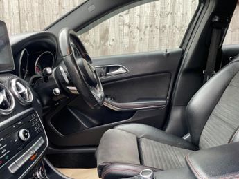 Mercedes-Benz A Class 1.5 A180d AMG Line (Premium) 7G-DCT Euro 6 (s/s) 5dr