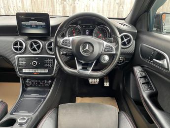 Mercedes-Benz A Class 1.5 A180d AMG Line (Premium) 7G-DCT Euro 6 (s/s) 5dr