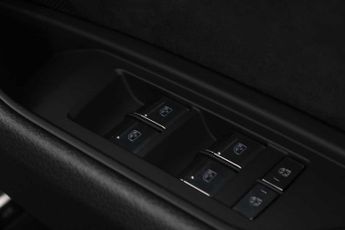 Audi e-tron 55 Launch Edition SUV 5dr Electric Auto quattro 95kWh (408 ps)