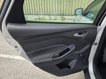 Ford Focus 1.6 TDCi Zetec Euro 5 (s/s) 5dr