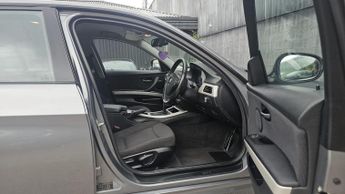 BMW 3 Series 2.0 320d SE Steptronic Euro 5 4dr