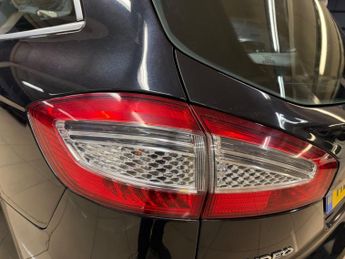 Ford Mondeo 2.0 TDCi Titanium Powershift Euro 5 5dr