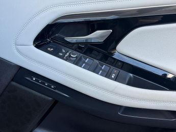 Land Rover Range Rover Evoque 2.0 D180 MHEV First Edition Auto 4WD Euro 6 (s/s) 5dr