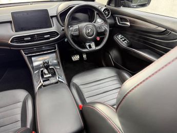 MG MG HS 1.5 T-GDI Exclusive DCT Euro 6 (s/s) 5dr