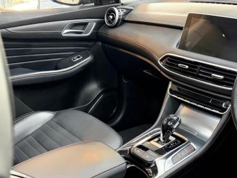 MG MG HS 1.5 T-GDI Exclusive DCT Euro 6 (s/s) 5dr