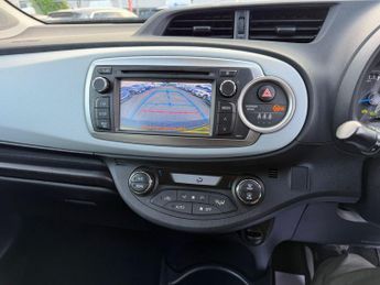 Toyota Yaris 1.5 VVT-h T Spirit CVT Euro 5 5dr