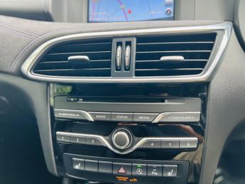 Infiniti Q30 1.5d Premium InTouch DCT Euro 6 (s/s) 5dr