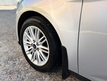 Ford Focus 1.0T EcoBoost Zetec Edition Auto Euro 6 (s/s) 5dr