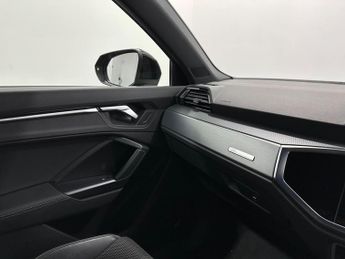 Audi Q3 1.5 TFSI CoD 35 S line S Tronic Euro 6 (s/s) 5dr