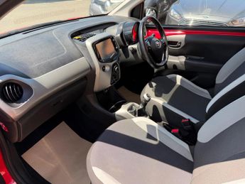 Toyota AYGO 1.0 VVT-i x-play Euro 5 5dr Euro 5