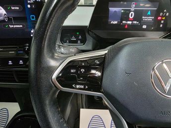 Volkswagen ID.3 Pro Performance 58kWh Life Auto 5dr