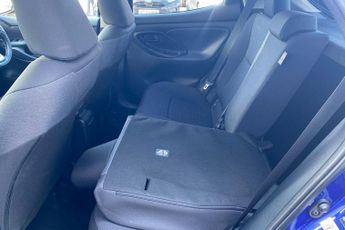 Toyota Yaris 1.5 VVT-h Design E-CVT Euro 6 (s/s) 5dr