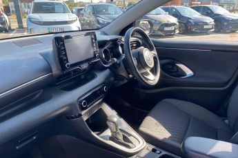 Toyota Yaris 1.5 VVT-h Design E-CVT Euro 6 (s/s) 5dr