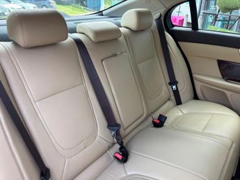 Jaguar XF 2.2d Premium Luxury Auto Euro 5 (s/s) 4dr