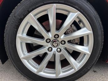 Jaguar XF 2.2d Premium Luxury Auto Euro 5 (s/s) 4dr