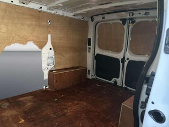 Renault Trafic 2.0 dCi Blue SL28 Business Panel Van 5dr Diesel Manual L1 H1 Eur