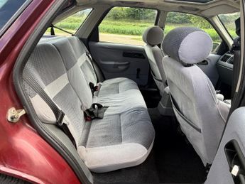 Ford Sierra 1.8 LX Hatchback 5dr Petrol Automatic (89 bhp)