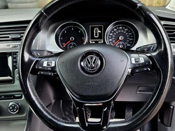 Volkswagen Golf 1.6 TDI BlueMotion Tech SE Euro 5 (s/s) 5dr