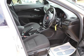 Fiat Tipo 1.4 MPI Lounge Euro 6 5dr