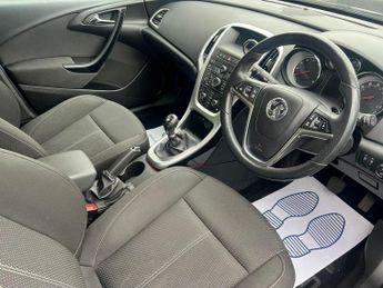 Vauxhall Astra 1.6i SRi Euro 6 5dr