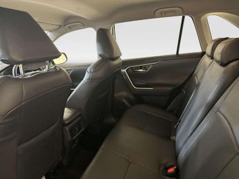 Toyota RAV4 2.5 VVT-h Design SUV 5dr Petrol Hybrid CVT Euro 6 (s/s) (218 ps)