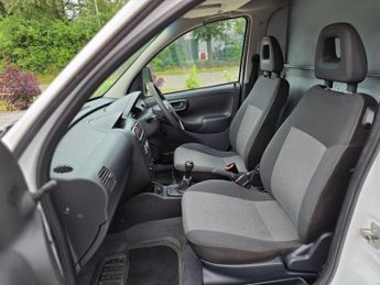 Vauxhall Combo 1.7 CDTi 1700 16v 3dr