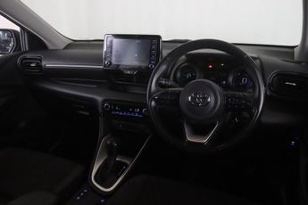 Toyota Yaris 1.5 VVT-h Design E-CVT Euro 6 (s/s) 5dr