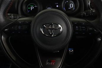Toyota Yaris 1.5 VVT-h GR SPORT E-CVT Euro 6 (s/s) 5dr