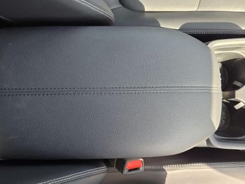 Toyota RAV4 2.5 VVT-h Excel CVT Euro 6 (s/s) 5dr