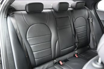 MERCEDES-BENZ C CLASS 2.1 C220d AMG Line Saloon 4dr Diesel G-Tronic+ Euro 6 (s/s) (170
