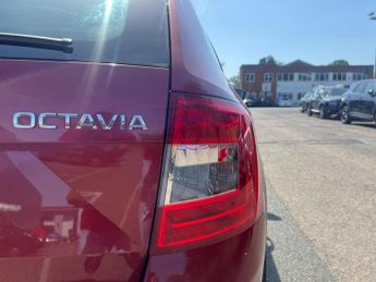 Skoda Octavia 1.6 TDI SE Business DSG Euro 6 (s/s) 5dr