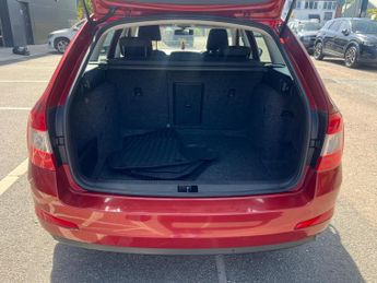 Skoda Octavia 1.6 TDI SE Business DSG Euro 6 (s/s) 5dr