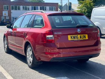 Skoda Octavia 1.6 TDI SE Business DSG Euro 6 (s/s) 5dr