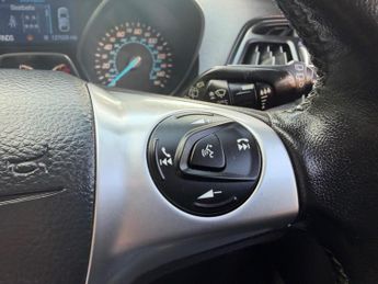 Ford Kuga 2.0 TDCi Zetec Powershift AWD Euro 6 (s/s) 5dr