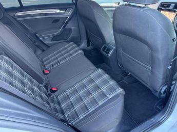 Volkswagen Golf 2.0 TDI GTD DSG Euro 6 (s/s) 5dr